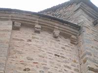 Mont-Saint-Vincent, Eglise, Chevet, Modillons (2)